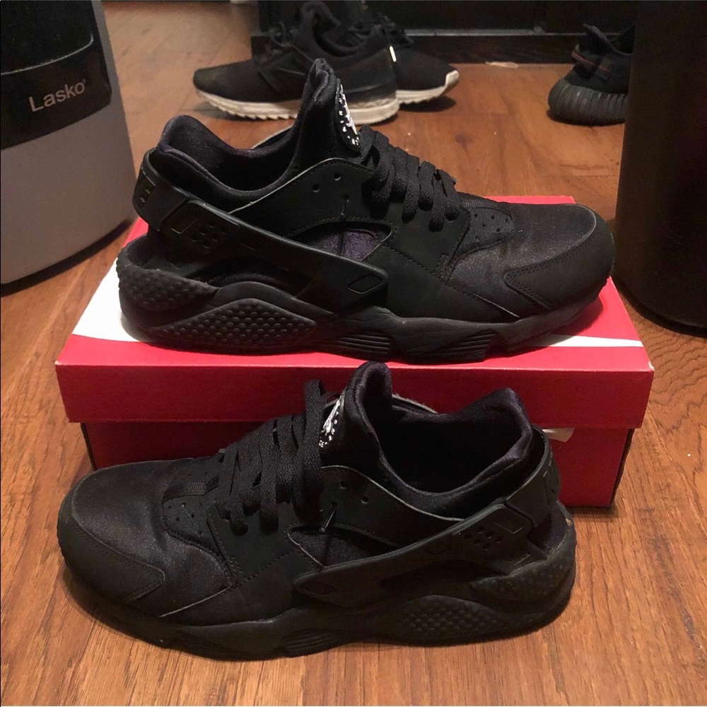 COPY - Nike Air Huarache triple black